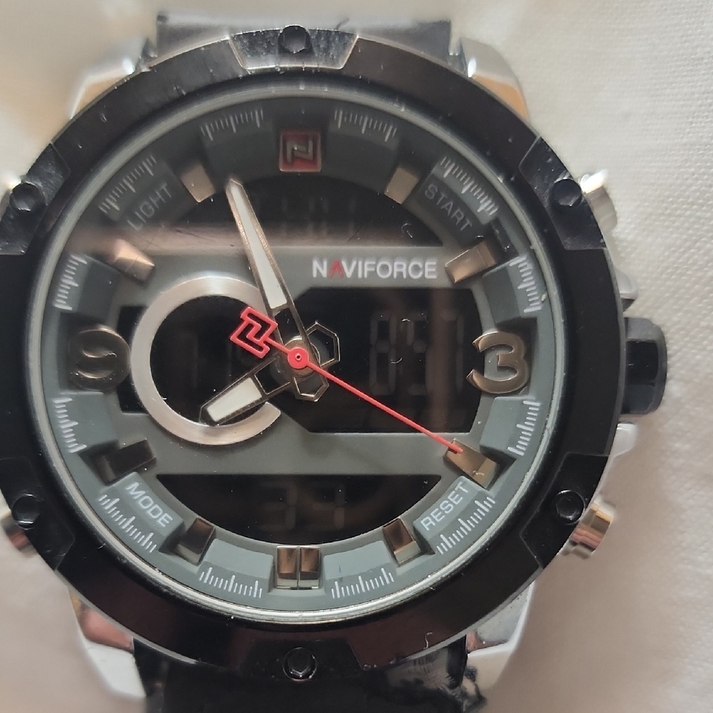 Black and Silver Naviforce